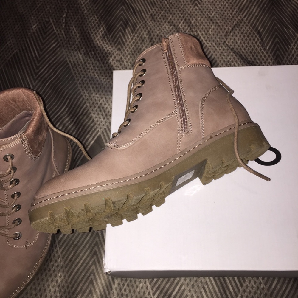 ALDo - Picture 5 of 7